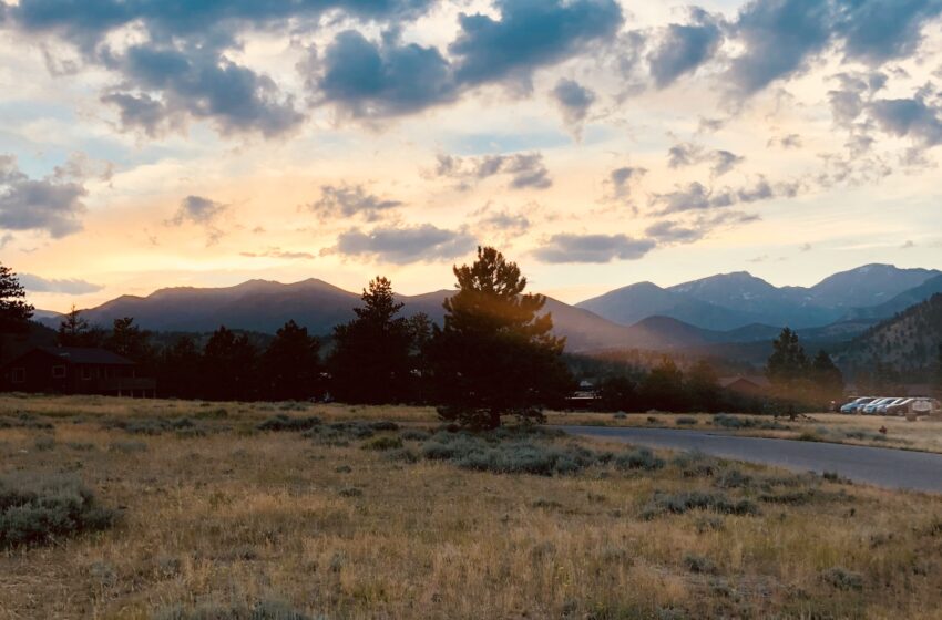  Mike Jones Beats – Stop Trippin’ Vol. 4: The Cabin Tape (Instrumental Mixtape)